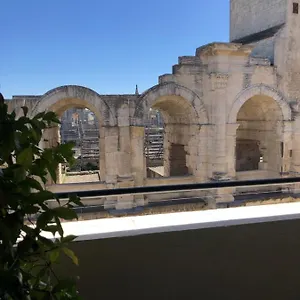 Climatise Avec Balcon Face Aux Arenes D'arles Apartment