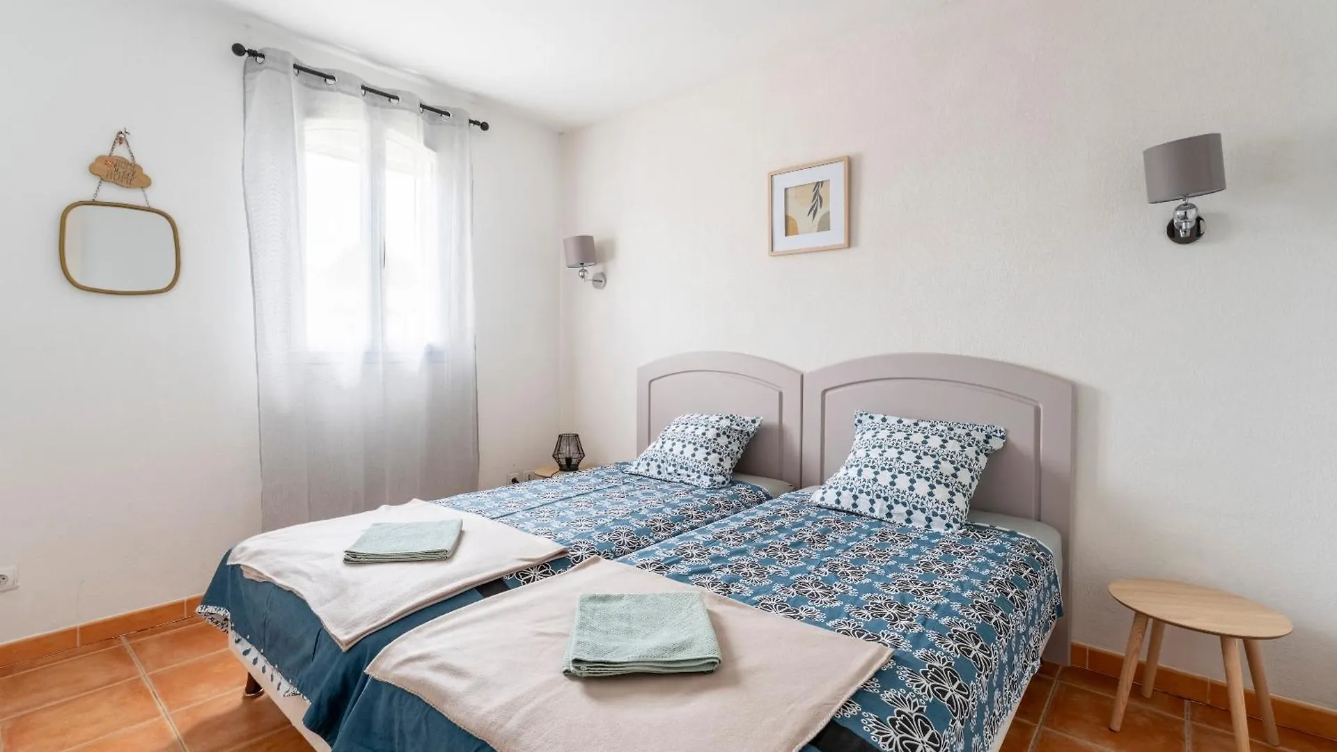 Villa Le Mazet De Leon Arles 0*,